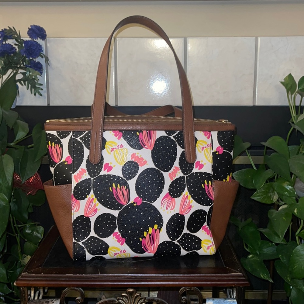 NWOT! Fossil Mimi shoulder bag!